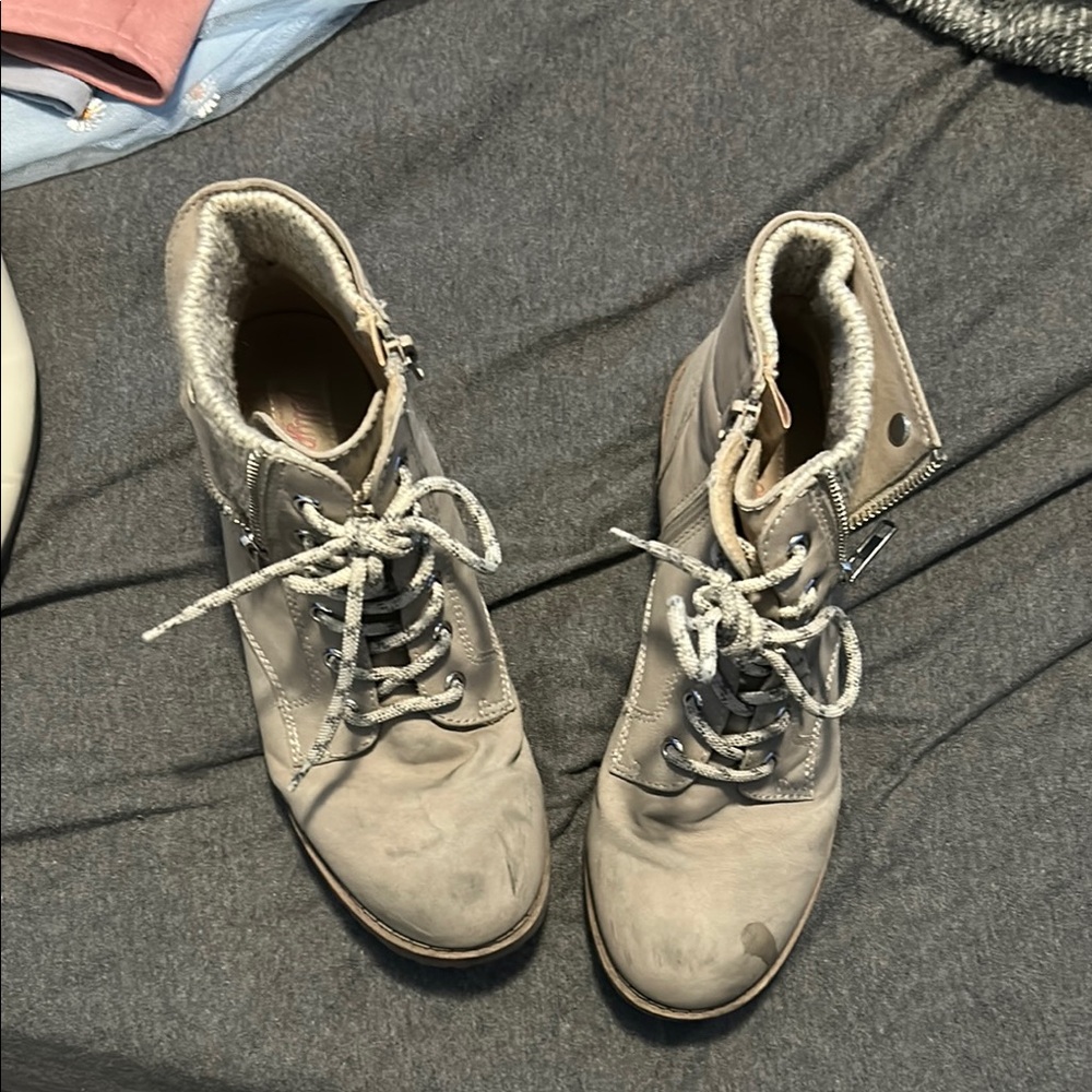 Jellypop Gray Lace-Up Boots